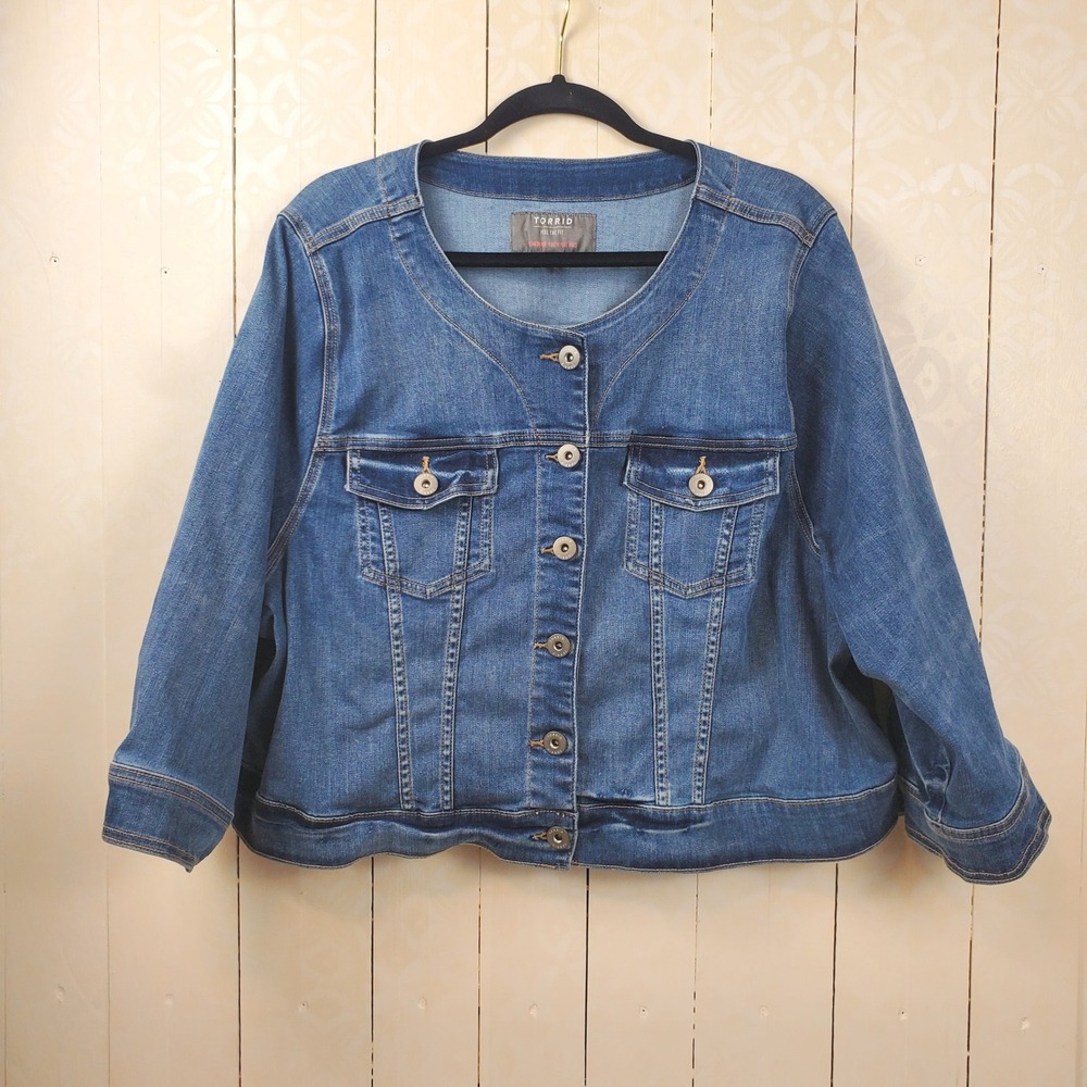 Torrid Denim Jacket Womens 4 Blue Collarless Button Front Trucker Medium Wash